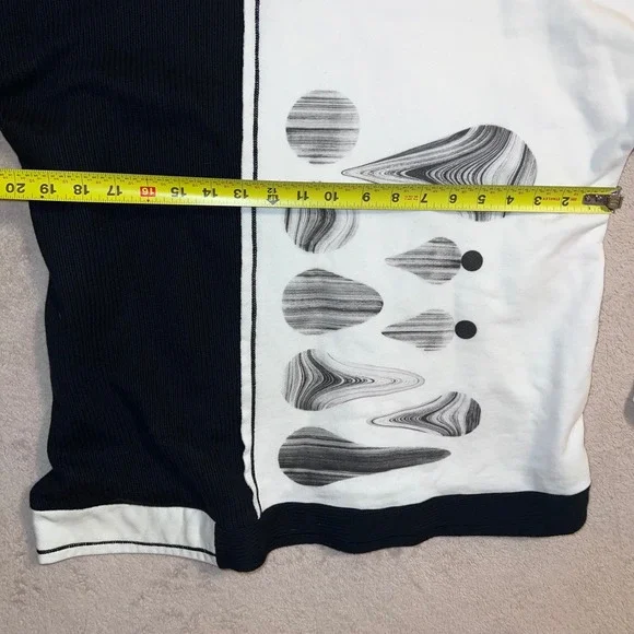 Ozai N Ku Womens Colorblock Graphic Sweatshirt Black White Mixed Media Size L - Picture 5 of 7
